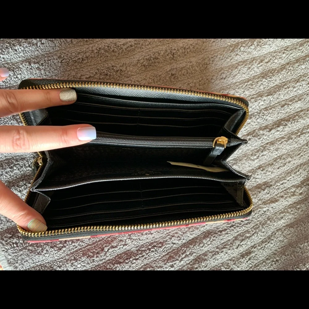 Kate spade zip wallet - Picture 3 of 3